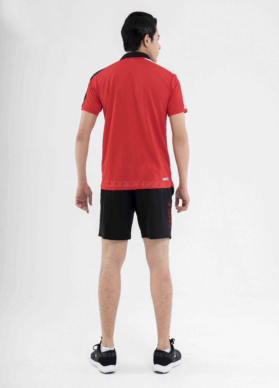 ao-tennis-donex-pro-mc-9084-nam-do-phoi-den-chinh-hang_1693360861 ao-tennis-donex-pro-mc-9084-nam-do-phoi-den-chinh-hang