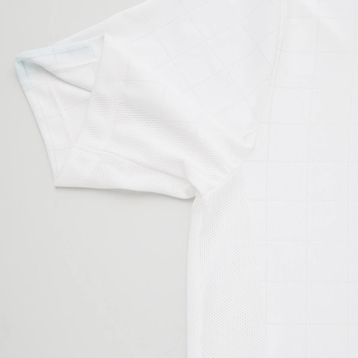 Áo tennis Uniqlo Federer Wimbledon 2021
