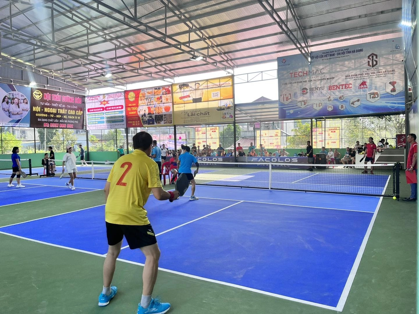 san-pickleball-1990-s-club-5-1732325710 Các dịch vụ tiện ích của sân Pickleball 1990's Club