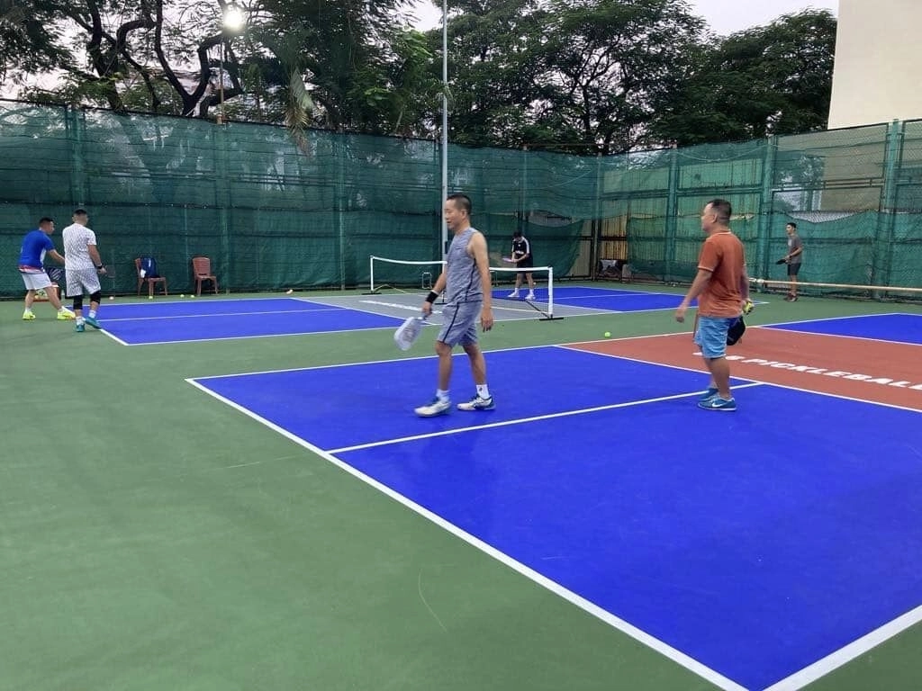 san-pickleball-x2-3-1729131383 Giới thiệu sân Pickleball Hưng Anh