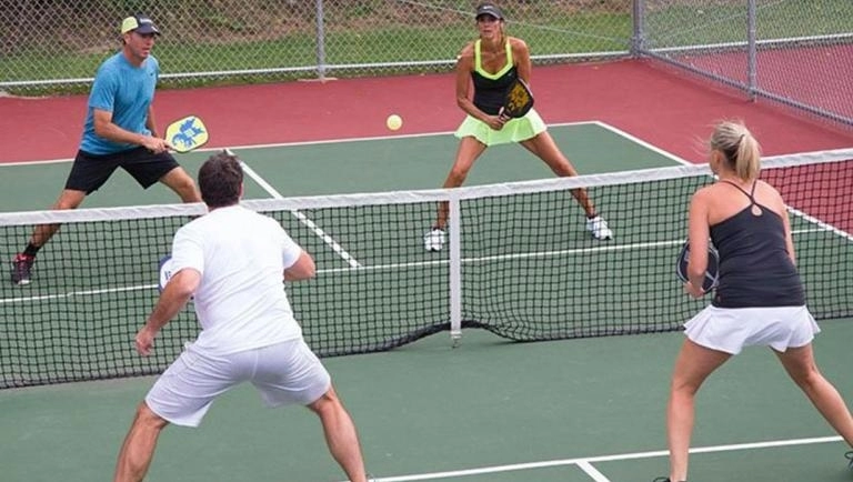 bai-tap-cam-giac-bong-khi-choi-pickleball-1-1723165312-1 bài tập cảm giác bóng khi chơi Pickleball